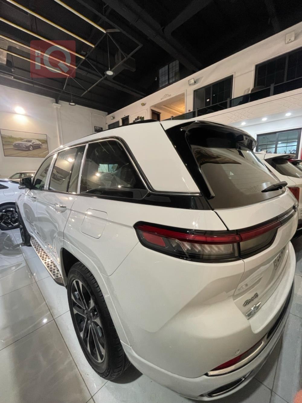 جيب جراند شيروكي